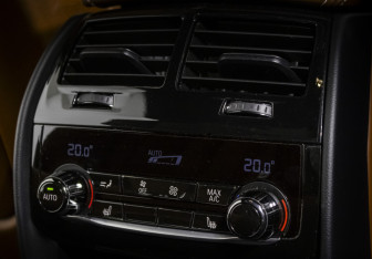 Подержанный автомобиль BMW M5 Sedan 2019 года (23 фото)