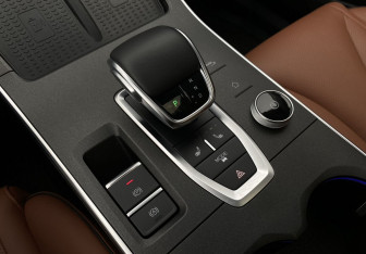 Подержанный автомобиль Omoda C5 2022 года (14 фото)