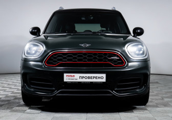 Подержанный автомобиль MINI Countryman 2019 года (2 фото)