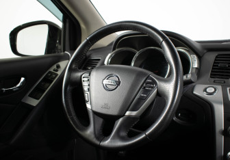 Подержанный автомобиль Nissan Murano Suv 2013 года (12 фото)