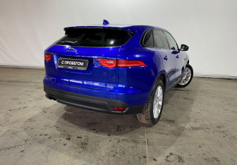 Подержанный автомобиль Jaguar F-Pace 2019 года (4 фото)