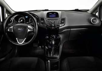 Подержанный автомобиль Ford Fiesta Hatchback 2018 года (6 фото)