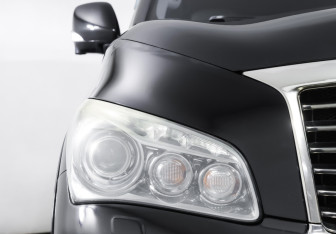 Подержанный автомобиль Infiniti QX56 2012 года (25 фото)