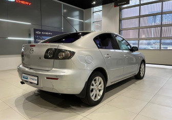 Подержанный автомобиль Mazda 3 Sedan 2007 года (3 фото)