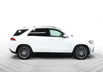 Подержанный автомобиль Mercedes-Benz GLE 2021 года (4 фото)