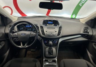 Подержанный автомобиль Ford Kuga 2017 года (9 фото)