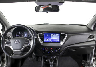 Подержанный автомобиль Hyundai Solaris Sedan 2017 года (8 фото)