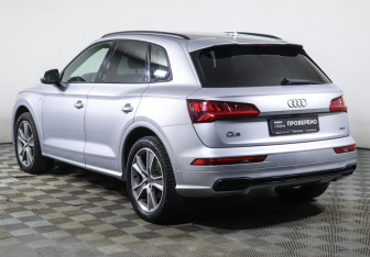 Подержанный автомобиль Audi Q5 2019 года (11 фото)