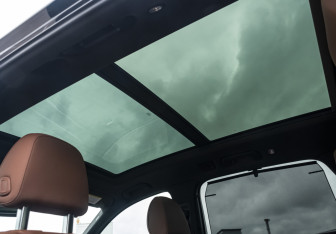 Подержанный автомобиль Audi Q7 2021 года (28 фото)