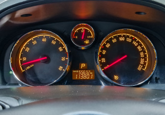 Подержанный автомобиль Opel Antara 2012 года (16 фото)