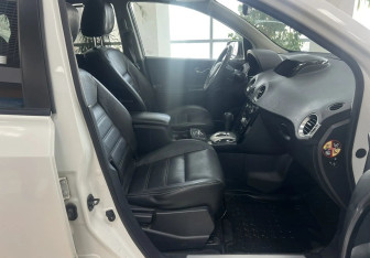 Подержанный автомобиль Renault Koleos 2013 года (19 фото)