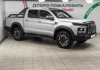 Подержанный автомобиль JAC T9 2024 года (3 фото)