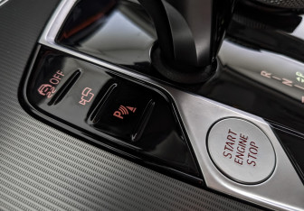 Подержанный автомобиль BMW X5 2020 года (26 фото)