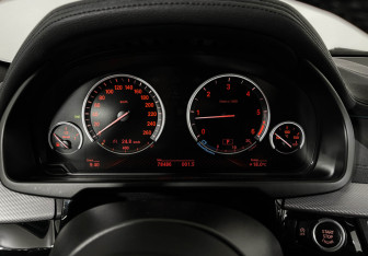 Подержанный автомобиль BMW X6 2018 года (13 фото)