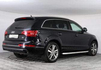 Подержанный автомобиль Audi Q7 2013 года (4 фото)