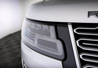 Подержанный автомобиль Land Rover Range Rover 2021 года (17 фото)