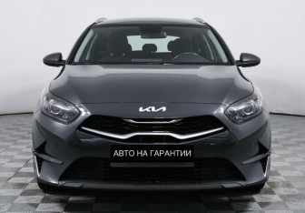 Подержанный автомобиль Kia Ceed Wagon 2021 года (2 фото)