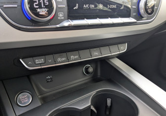 Подержанный автомобиль Audi A4 Sedan 2021 года (29 фото)