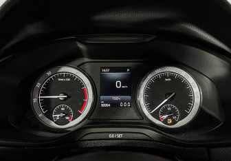 Подержанный автомобиль Skoda Karoq 2020 года (11 фото)