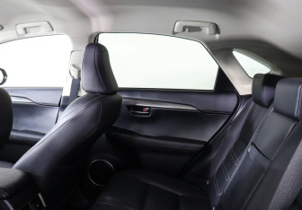 Подержанный автомобиль Lexus NX 2019 года (12 фото)