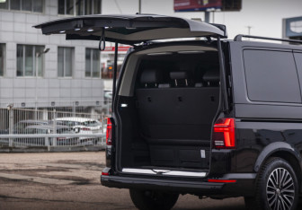 Подержанный автомобиль Volkswagen Multivan 2020 года (30 фото)