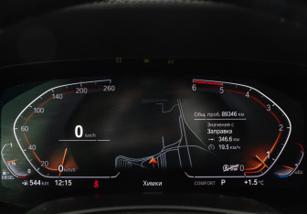 Подержанный автомобиль BMW X5 2019 года (14 фото)