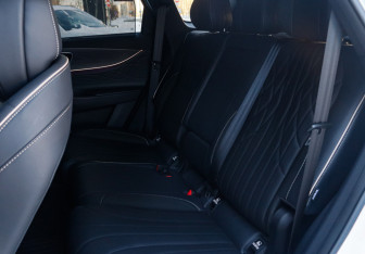 Подержанный автомобиль Jaecoo J8 2024 года (10 фото)