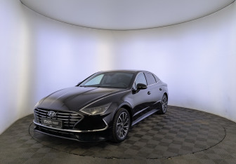 Подержанный автомобиль Hyundai Sonata 2021 года (1 фото)