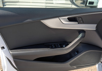 Подержанный автомобиль Audi A5 Liftback 2024 года (19 фото)