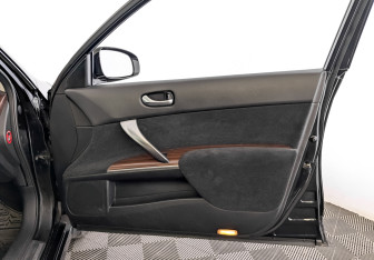 Подержанный автомобиль Nissan Teana 2011 года (24 фото)