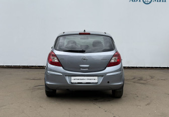 Подержанный автомобиль Opel Corsa 2007 года (6 фото)