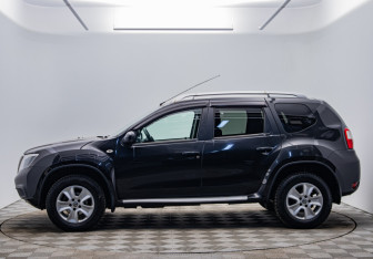 Подержанный автомобиль Nissan Terrano 2019 года (2 фото)