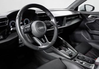 Подержанный автомобиль Audi A3 Sedan 2021 года (14 фото)