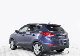 Подержанный автомобиль Hyundai ix35 2010 года (7 фото)