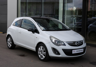 Подержанный автомобиль Opel Corsa 2013 года (3 фото)