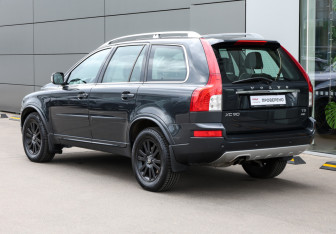 Подержанный автомобиль Volvo XC90 2013 года (7 фото)