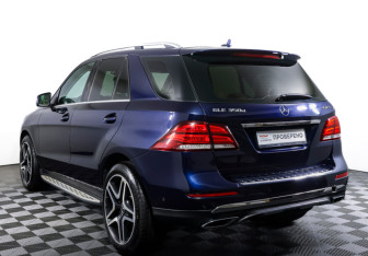 Подержанный автомобиль Mercedes-Benz GLE 2016 года (7 фото)