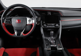 Подержанный автомобиль Honda Civic Type R Hatchback 2019 года (12 фото)