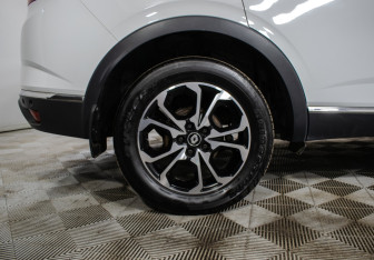 Подержанный автомобиль Renault Arkana 2021 года (16 фото)