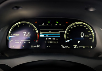 Подержанный автомобиль Toyota Camry Sedan 2022 года (13 фото)