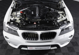 Подержанный автомобиль BMW X3 2013 года (9 фото)