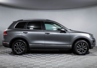 Подержанный автомобиль Volkswagen Touareg 2015 года (4 фото)