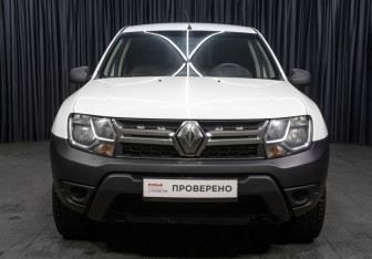 Подержанный автомобиль Renault Duster 2016 года (2 фото)