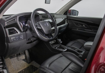 Подержанный автомобиль SsangYong Korando 2020 года (10 фото)