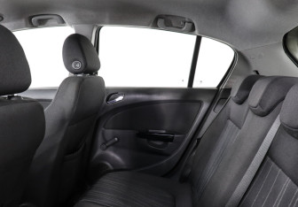 Подержанный автомобиль Opel Corsa 2008 года (10 фото)