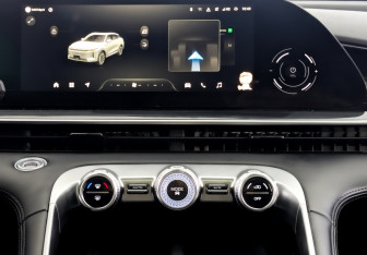 Подержанный автомобиль Exeed RX 2024 года (15 фото)