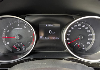 Подержанный автомобиль Kia Ceed Hatchback 2019 года (13 фото)