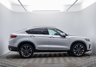 Подержанный автомобиль Geely Tugella 2021 года (4 фото)