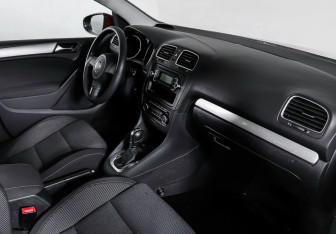 Подержанный автомобиль Volkswagen Golf Hatchback 2011 года (9 фото)