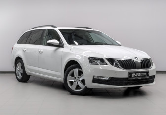 Подержанный автомобиль Skoda Octavia Wagon 2017 года (3 фото)